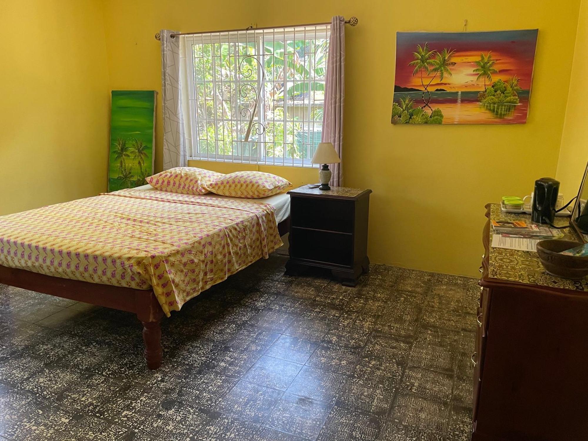Ritashomeawayfromhome Ocho Rios Exterior photo